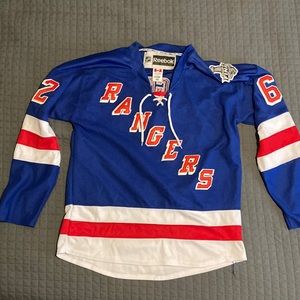 Reebok NY Rangers Carl Hagelin #62 hockey jersey size 50, 2014 Cup Finals patch.
